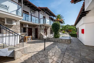 ARISTOTELES HOLIDAY RESORT & SPA