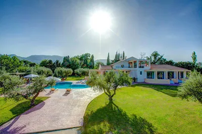 Astarte Villas