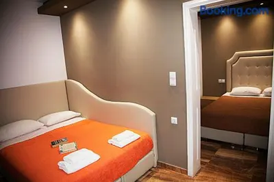 Zeus Hotel