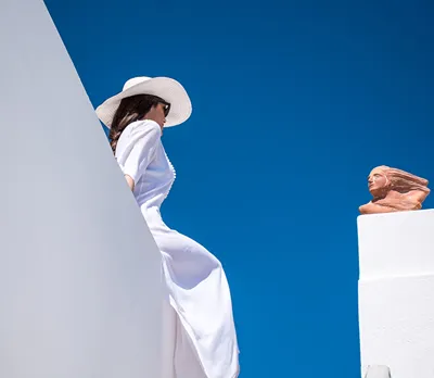 Amelot Art Suites Santorini