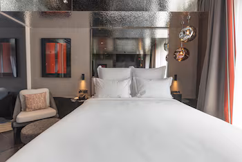 ADIA ALUMA ATHENS, CURIO COLLECTION BY HILTON (KING GUEST ROOM)