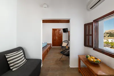 Arte Lindos Suites