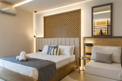 Mythic Summer Hotel