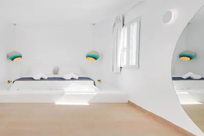 Voca Hotel & Suites