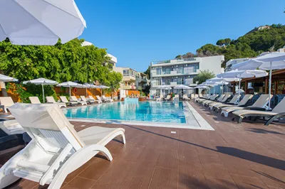 Sunny Days Hotel