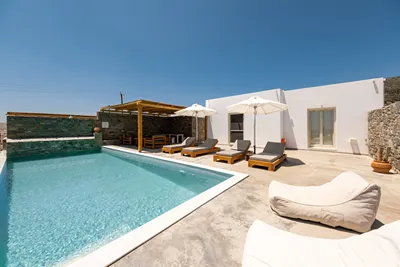 Cycladic Breeze Villas