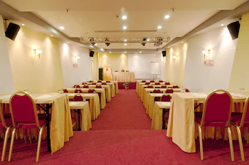 Alexandra Hotel