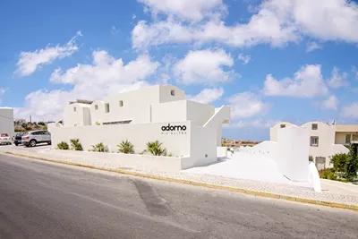 Adorno Oia