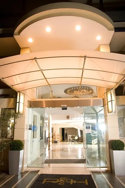 Best Western Plus Plaza Hotel