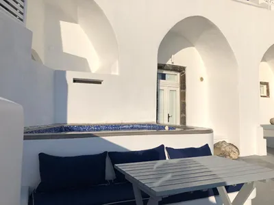 Altana Cliffside Villas Santorini