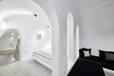 Cave Suite Oia