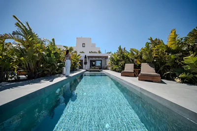 Numa Santorini