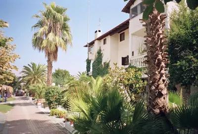 HOTEL VILLA GEORGE