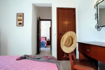 Stratos Hotel
