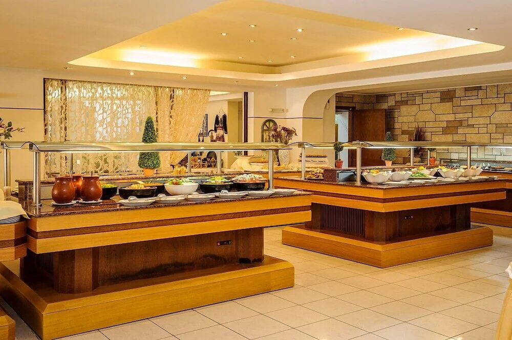 Vantaris Palace Hotel