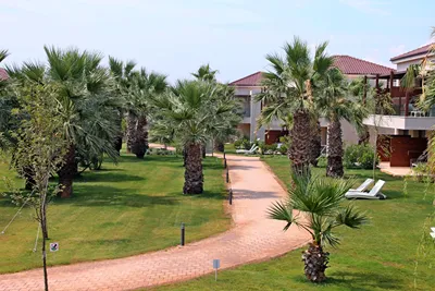 Almyros Beach Resort & Spa