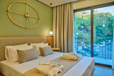 Monarco Executive Rooms