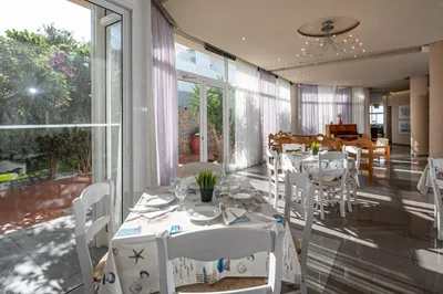 Creteco Hotel & Suites