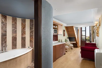 Civitas Suites Hotel