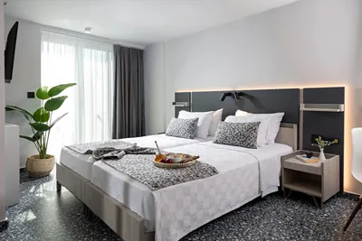 Pearl SeaBreeze Suites