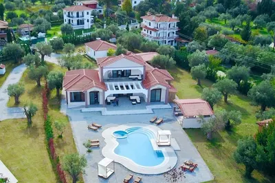 ANEMOS LUXURY VILLA