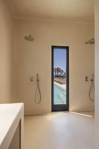 Exomitis1 Cellar & Sea Escape