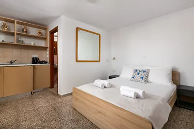 Arte Lindos Suites