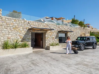 Evi Suites & Villas