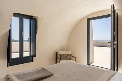 Exomitis1 Cellar & Sea Escape