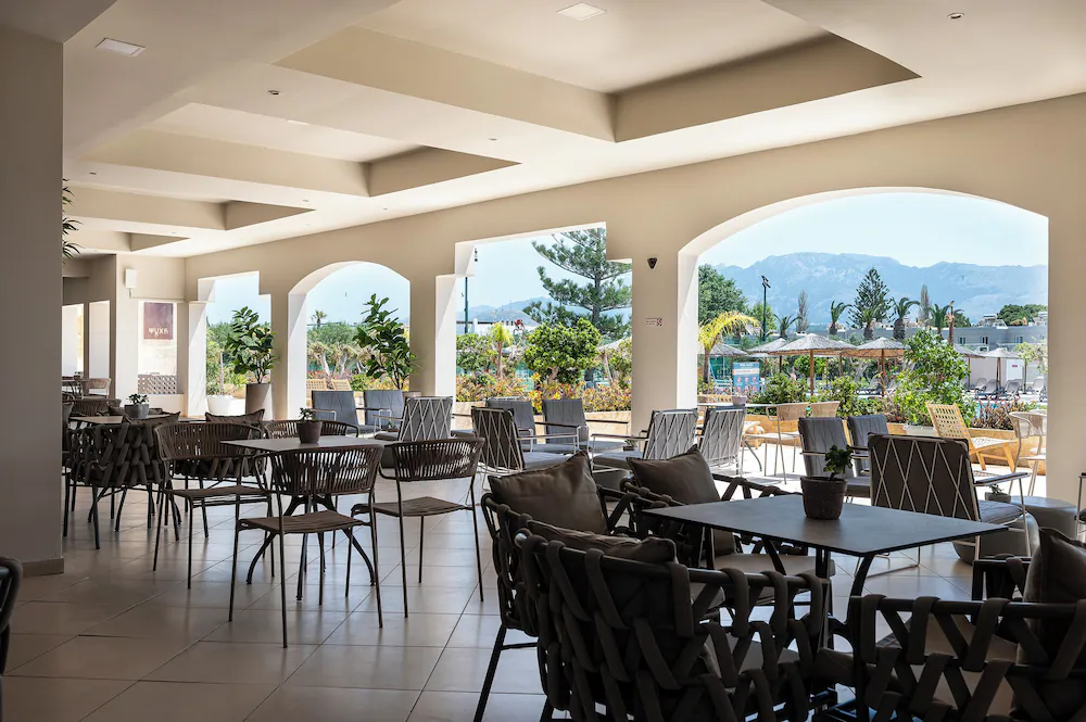 Akti Coast Club