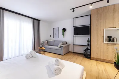 Kentro Luxury Suites