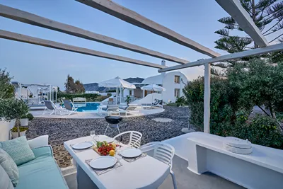 La Maison Luxurious Living