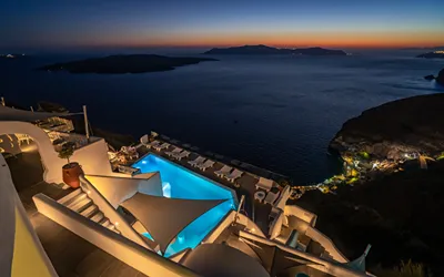 Athina Luxury Suites