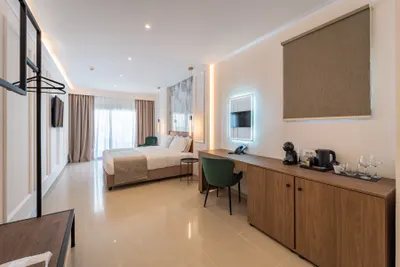 PHILIA CENTER SUITES