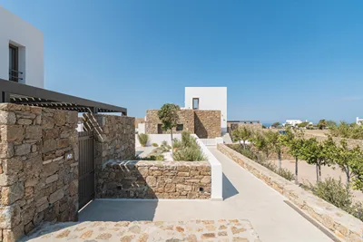 Omvrodektis Village