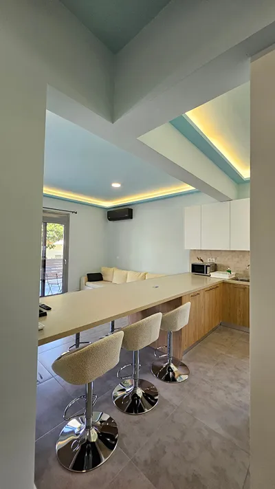 Rhodes City University Suite