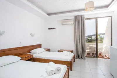 NIKOS BnB