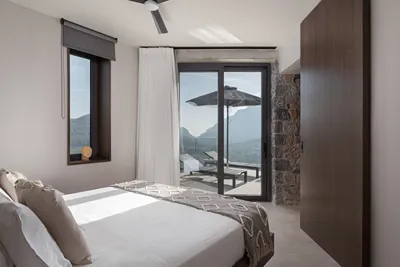 Neromai Cave Luxury Villas