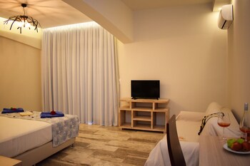 Hotel Myrtis