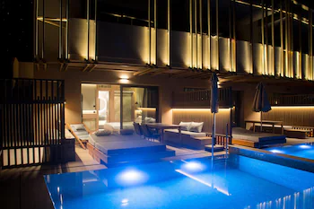 Senseana Sea Side Resort & Spa
