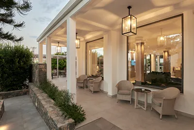 Amounda Bay Hotel