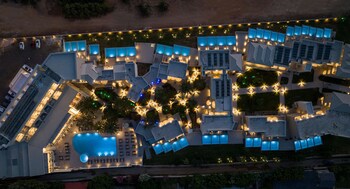 Vantaris Palace Hotel