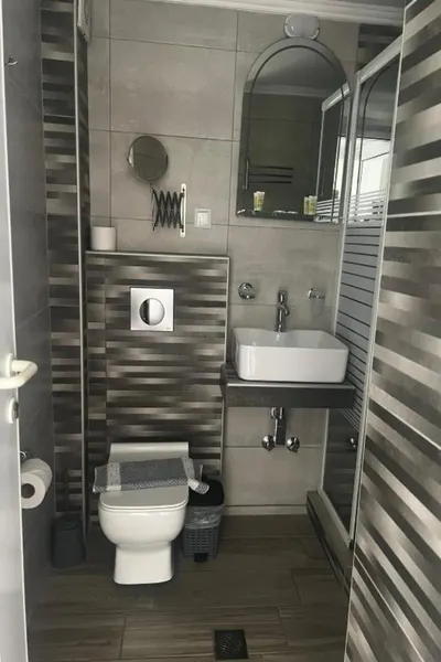 Ellas Hotel