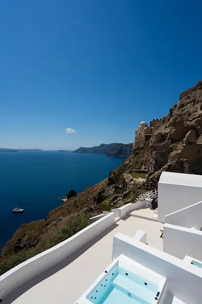 You and Me Suites Oia