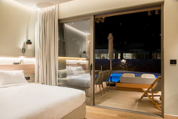 Senseana Sea Side Resort & Spa