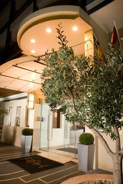 Best Western Plus Plaza Hotel