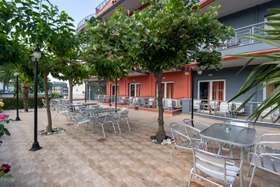 Atrium Hotel