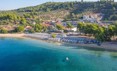 LAGOMANDRA BEACH & SUITES