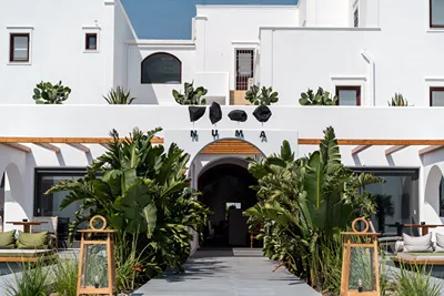 Numa Santorini