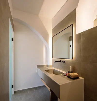 Elia Caldera Suites